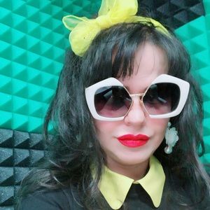 Meet your Posher, Marina